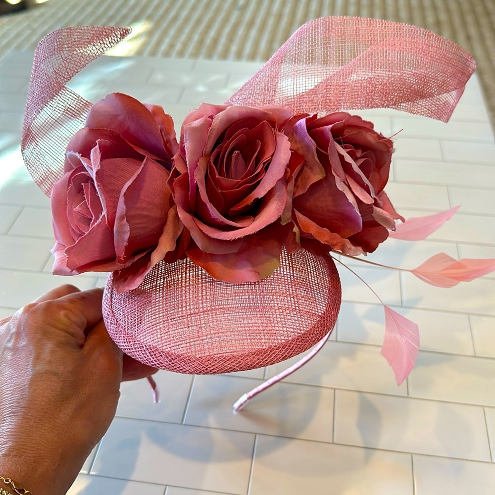 PINK ROSE FASCINATOR HAT/ HEADBAND Made in the UK - Picture 2 of 7
